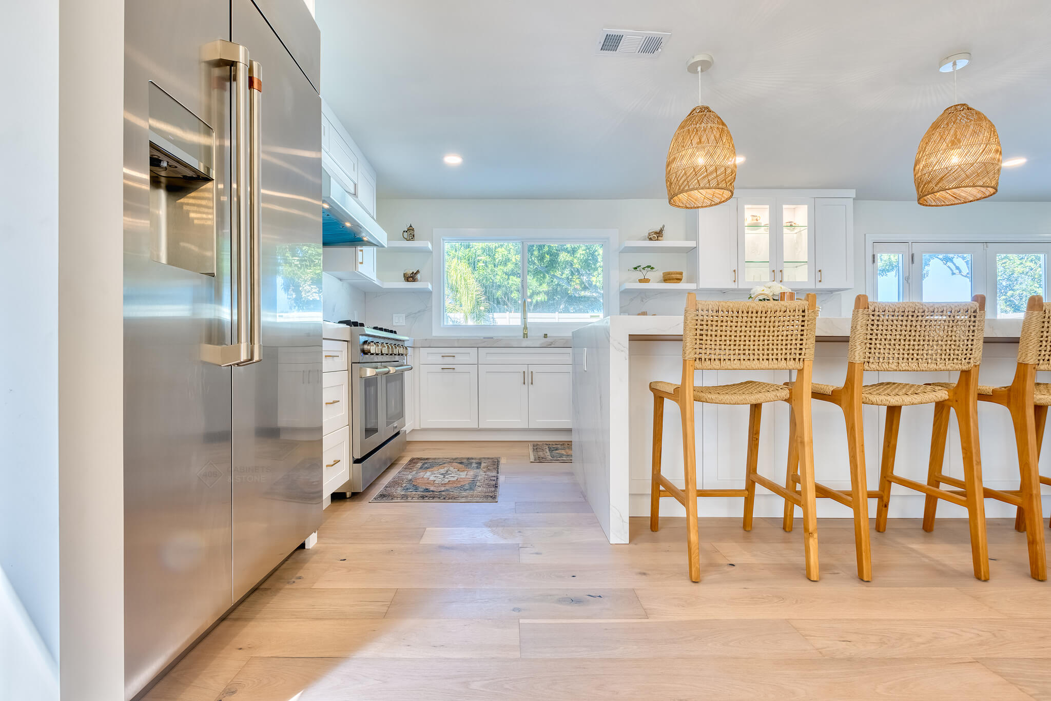 Thuy's Kitchen - 405 Cabinets & Stone