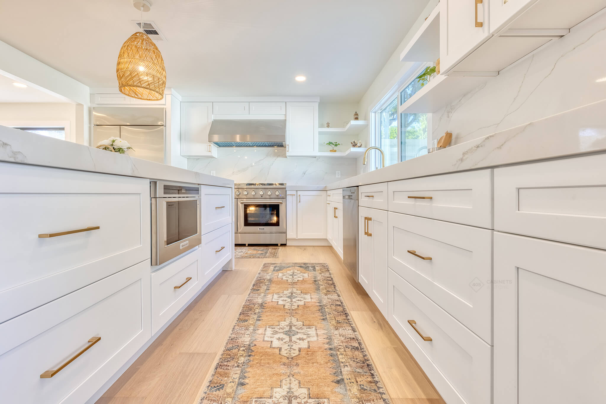 Thuy's Kitchen - 405 Cabinets & Stone