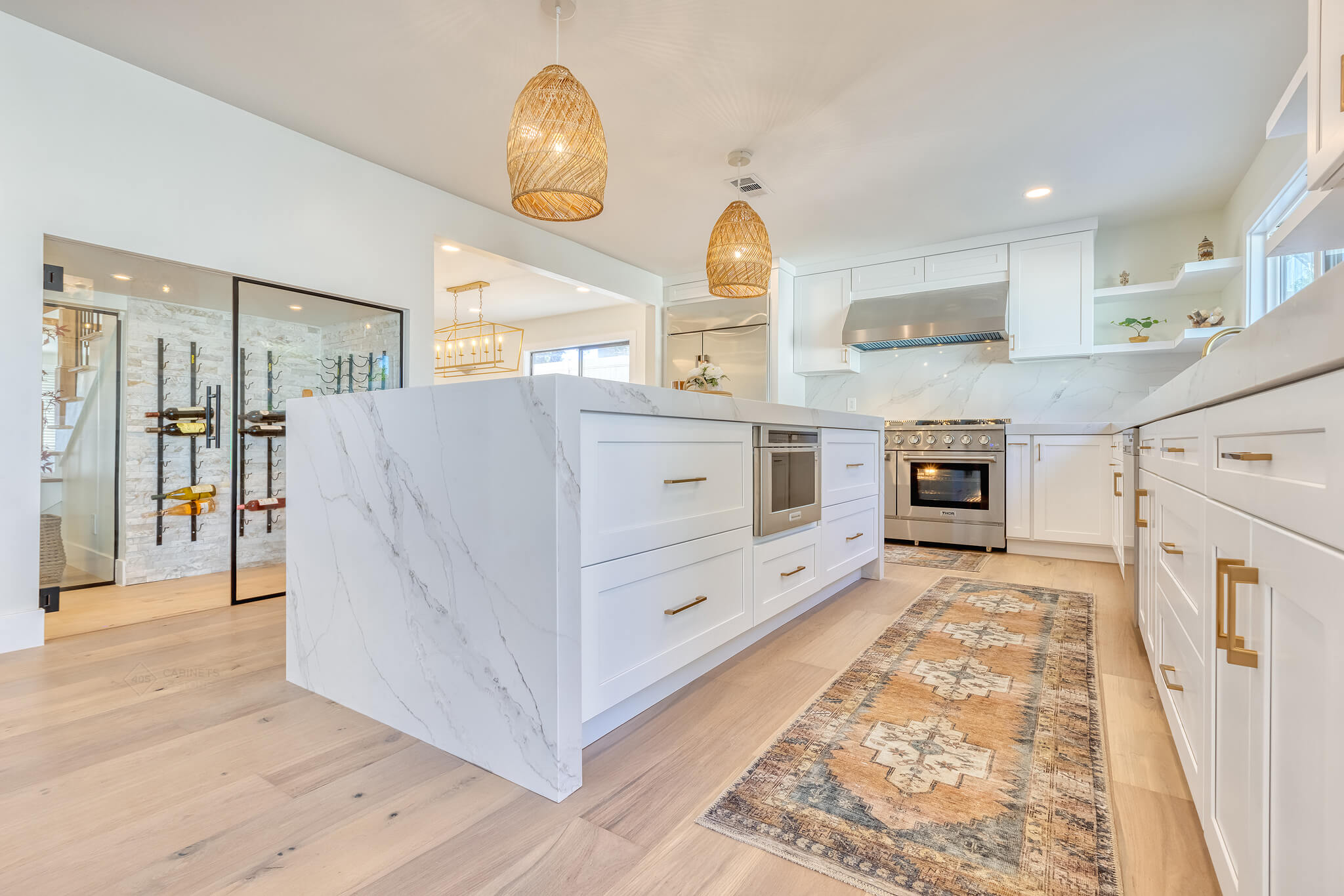 Thuy's Kitchen - 405 Cabinets & Stone