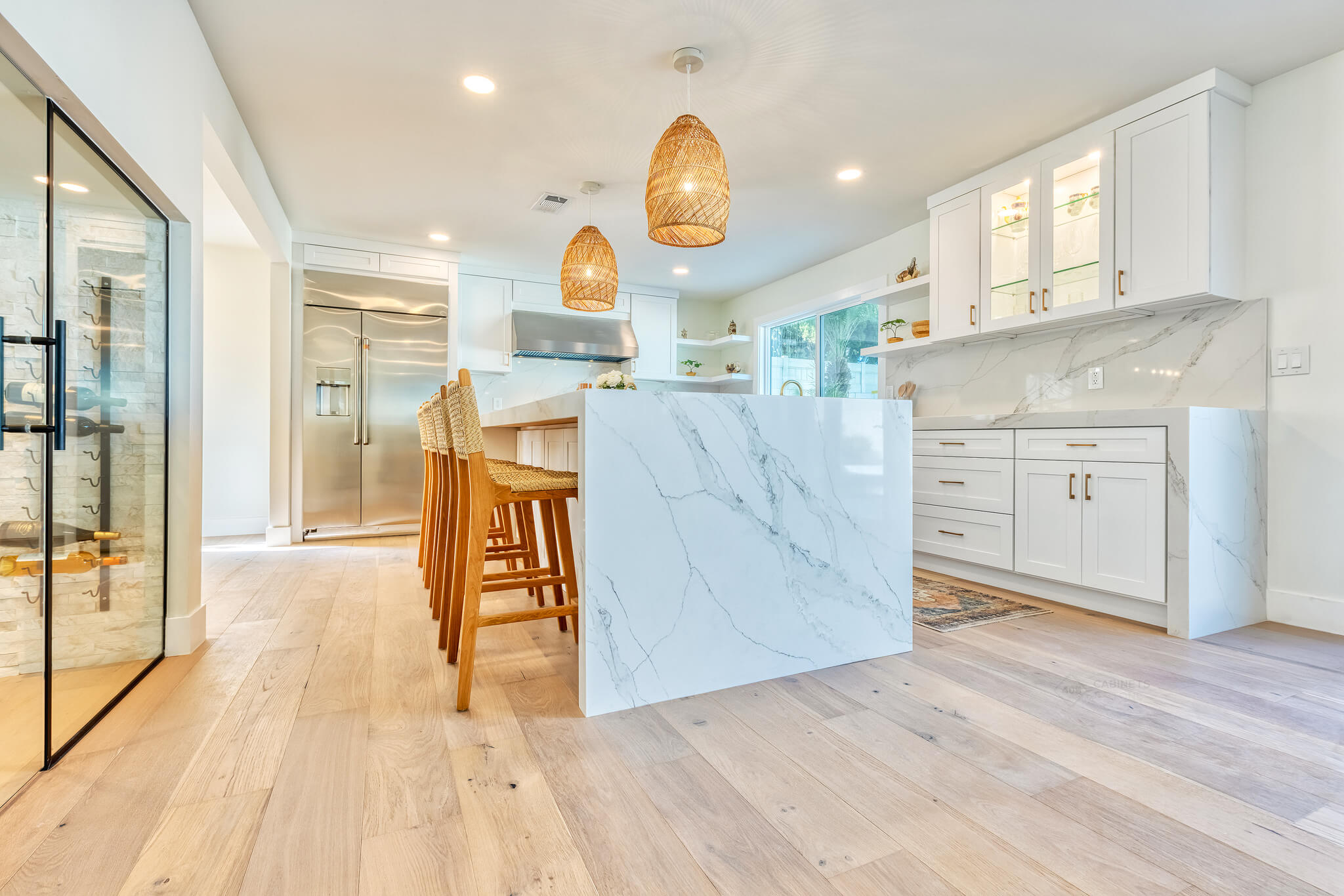 Thuy's Kitchen - 405 Cabinets & Stone