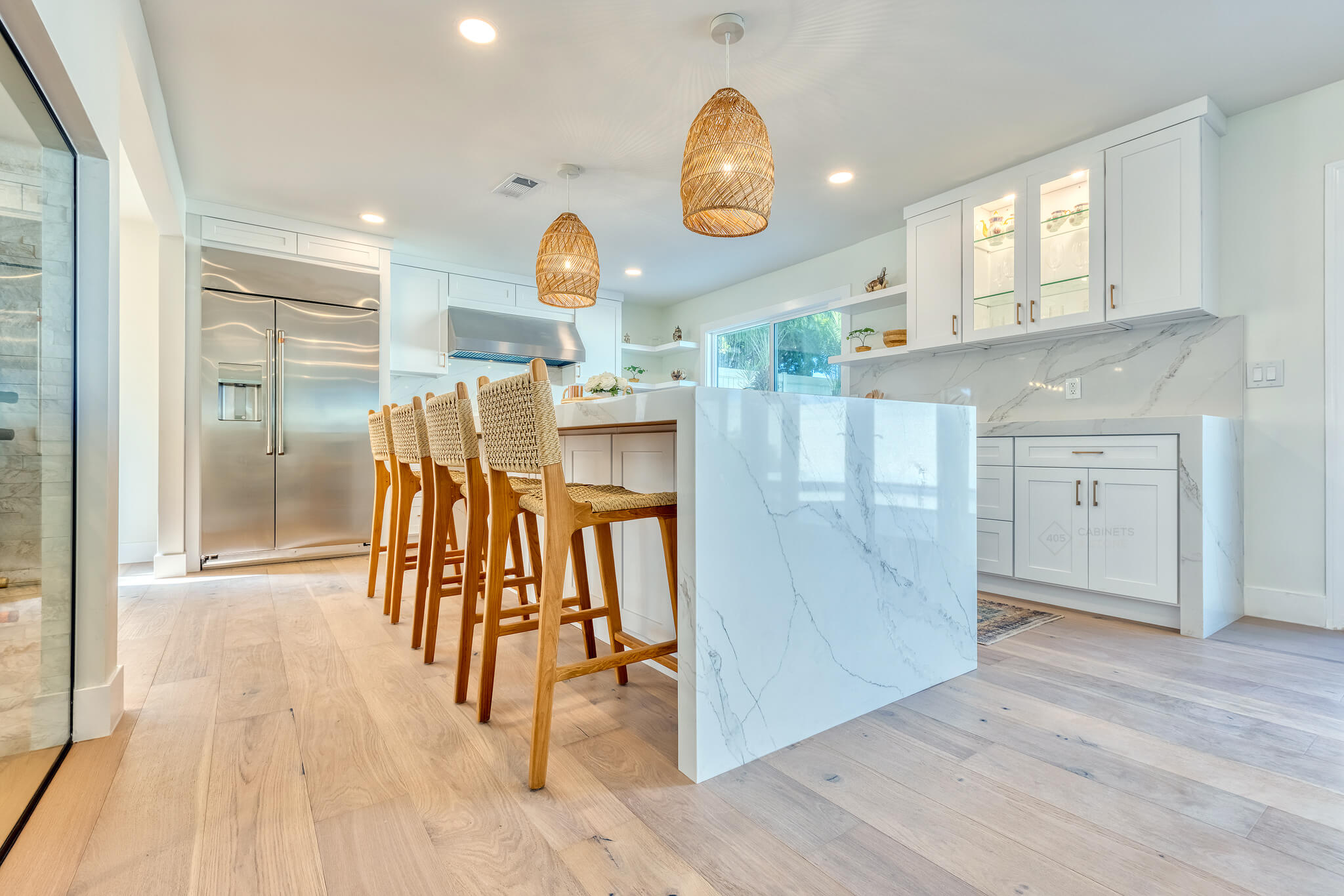 Thuy's Kitchen - 405 Cabinets & Stone