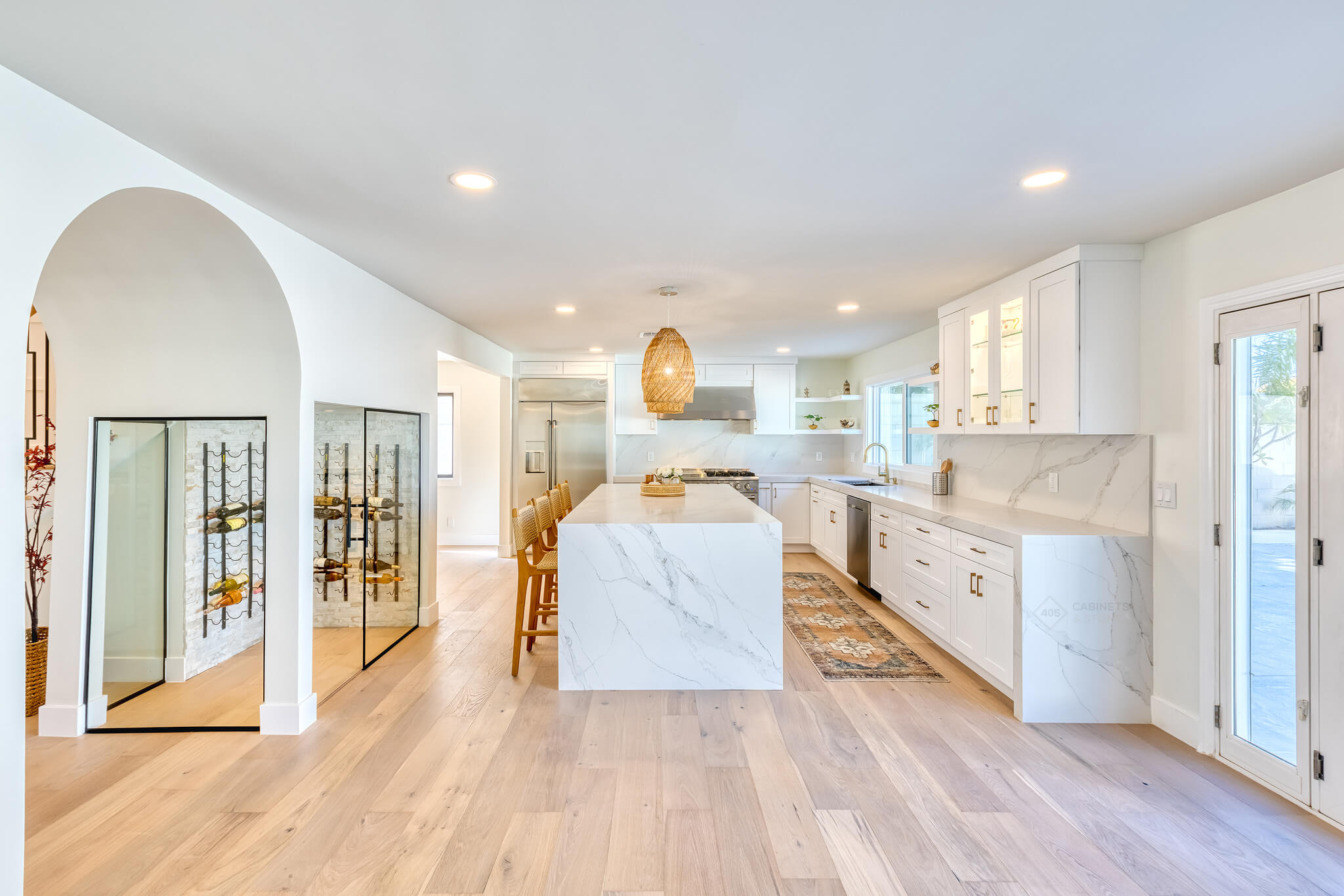 Thuy's Kitchen - 405 Cabinets & Stone
