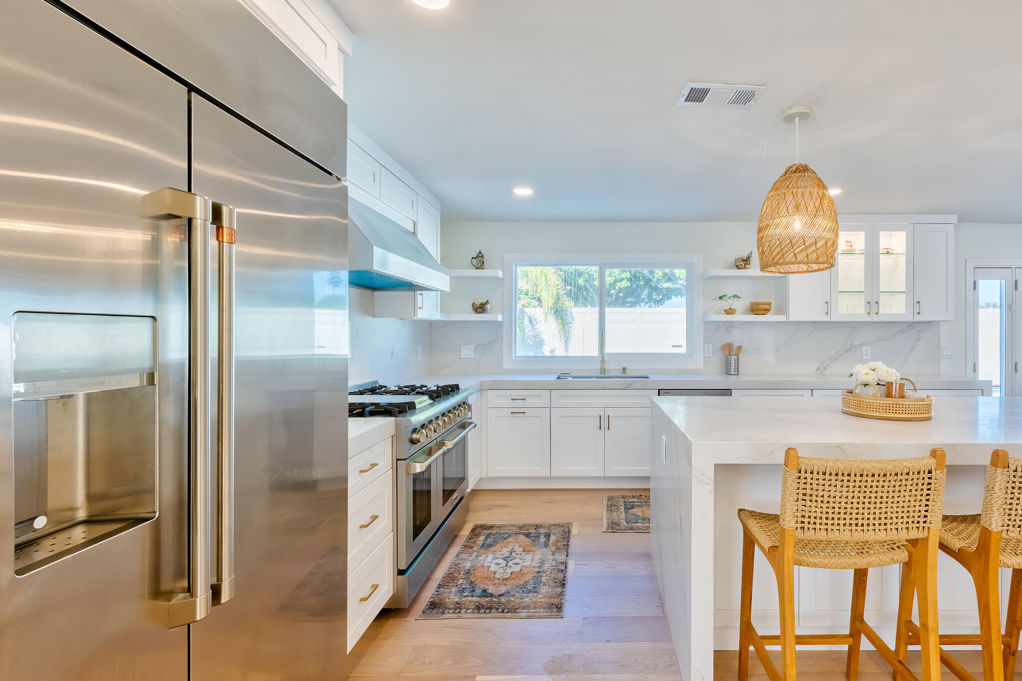 Thuy's Kitchen - 405 Cabinets & Stone