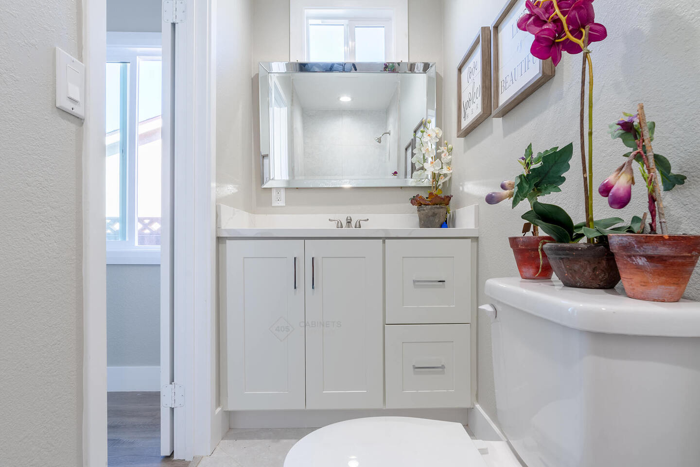 Tips for Selecting The Perfect Bath Cabinets