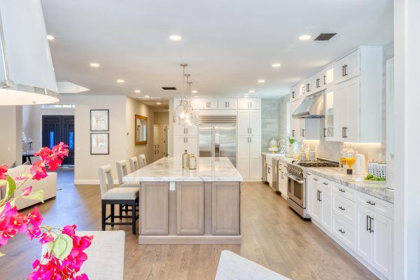 Savannah Sand Kitchens - 405 Cabinets & Stone
