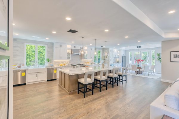 Savannah Sand Kitchens - 405 Cabinets & Stone