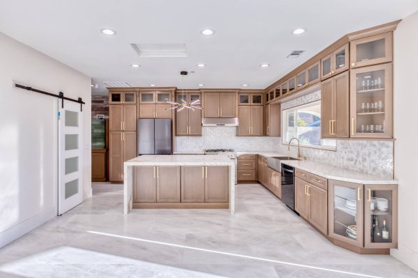 Savannah Sand Kitchens - 405 Cabinets & Stone
