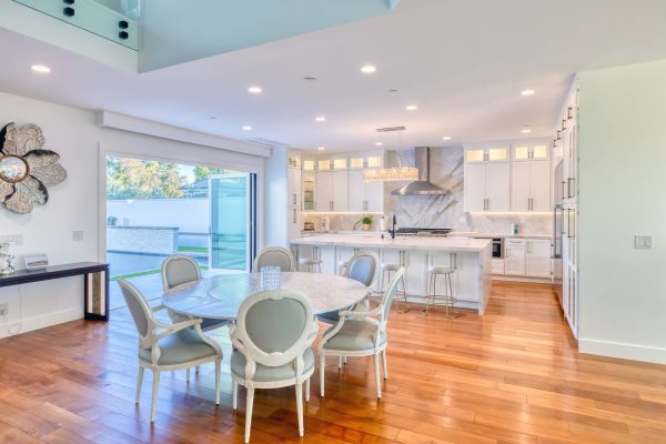 Savannah Sand Kitchens - 405 Cabinets & Stone